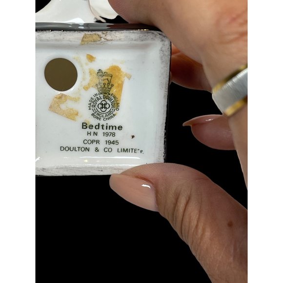 Vtg. Royal Doulton Bedtime HN 1978 Praying Girl Figurine Fine Bone China - Picture 5 of 5